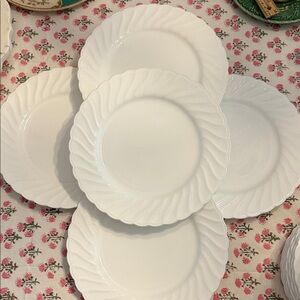 Noritake Windsor White Swirl Edge Dinner Plates - Elegant Home Dining (5)